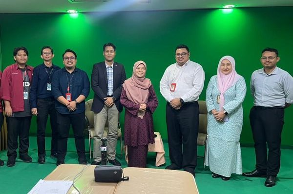 本文将深入探讨马来西亚国立大学药学专业的申请条件、课程特色及未来前景。通过分析该专业的课程设置、实践机会和就业方向，帮助潜在申请者全面了解药学领域的教育资源和职业发展空间，为选择这一领域提供参考。